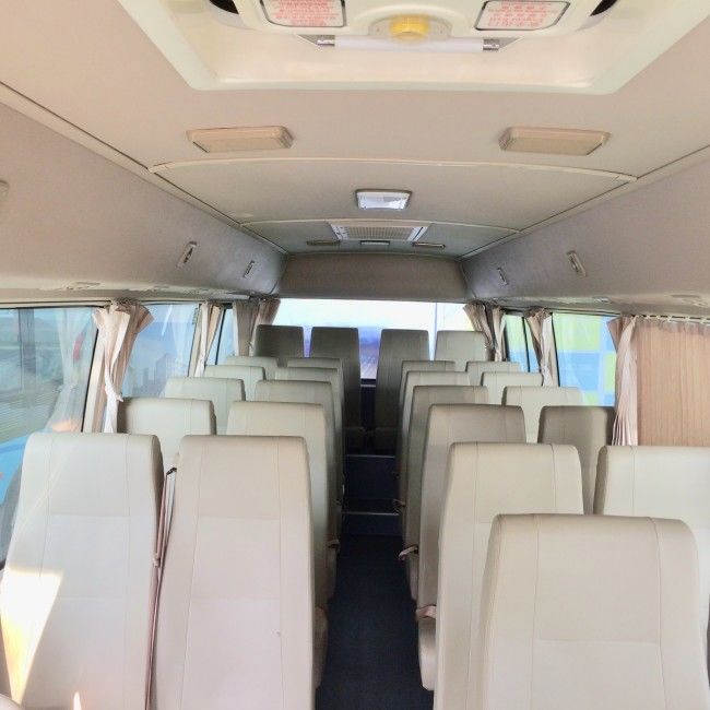 Autobus électrique de 18 places avec une autonomie de croisière de 200 km et une batterie de 89,7 kWh pour le transport public