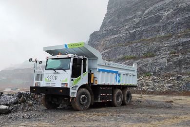 Camion minier électrique de 110 tonnes de charge utile avec zéro émission et double moteur pour une productivité élevée